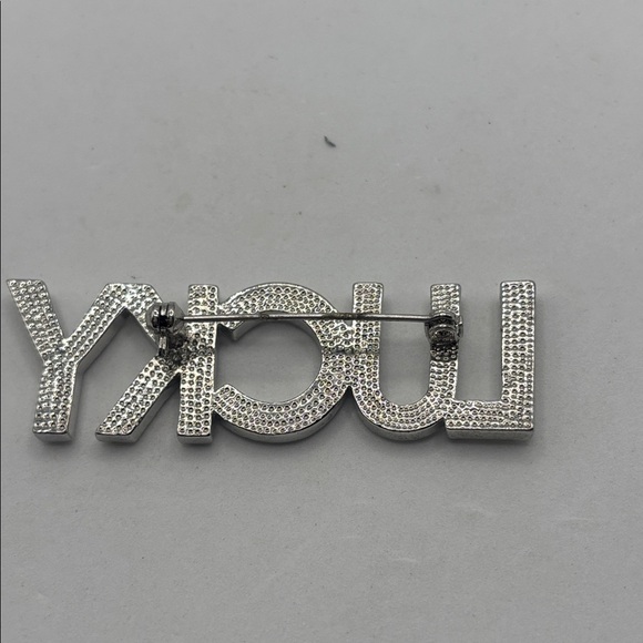 Silver tone 'LUCKY' Rhinestone Brooch pin statement piece blingy shiny night out - Picture 4 of 8